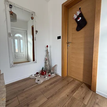 Luxoria Neum